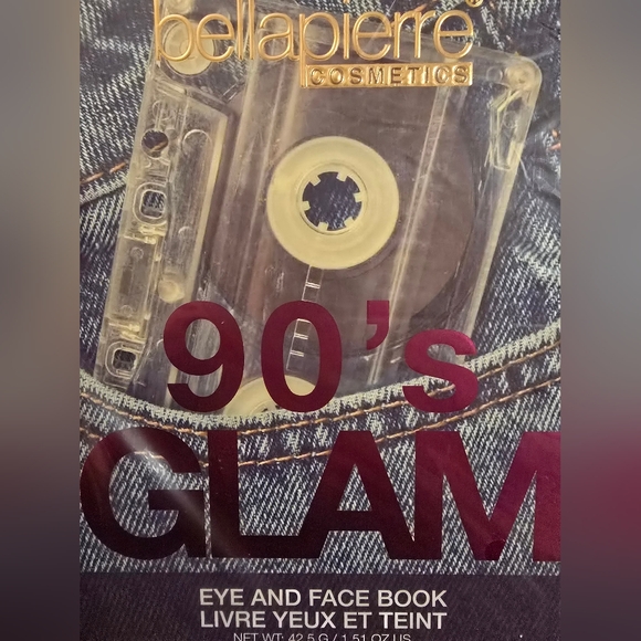 Eye and Face Palette 🎨 😍 90s Glam Book + Free Brush! - Picture 3 of 3